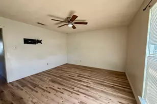 1900 Wurzburg Dr, Fort Worth, TX 76134 - Photo 11