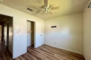 1900 Wurzburg Dr, Fort Worth, TX 76134 - Photo 13