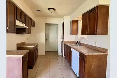1900 Wurzburg Drive, Fort Worth, TX 76134 - Photo 7