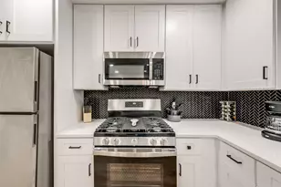 1103 W Russell Ave, Carrollton, TX 75006 - Photo 13