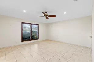 7708 Lemmonwood Dr, Dallas, TX 75231 - Photo 13