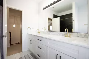 1664 Park Grove Dr, Irving, TX 75060 - Photo 31