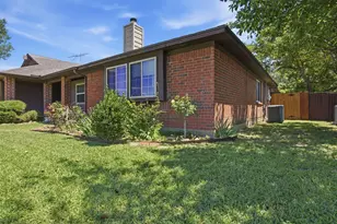 2216 Limestone Ln, Garland, TX 75040 - Photo 3