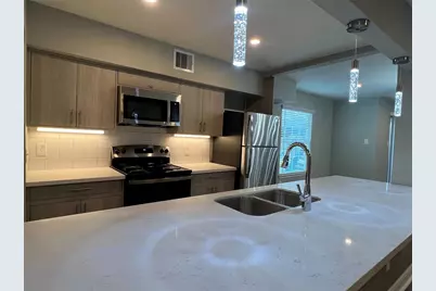 8001 Woodway Drive #21, Houston, TX 77063 - Photo 5