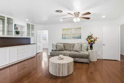 4216 Selkirk Drive W, Fort Worth, TX 76109 - Photo 7