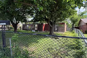 9532 Glengreen Dr, Dallas, TX 75217 - Photo 3