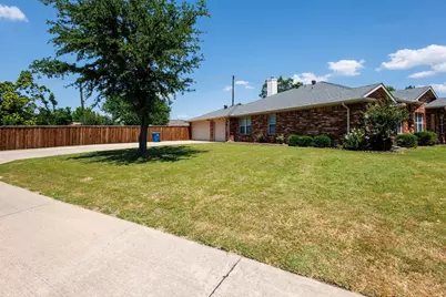 7218 Compass Point Drive, Rowlett, TX 75089 - Photo 3