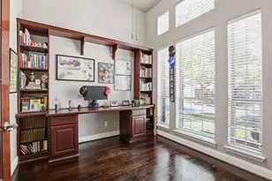 2451 Beachview Dr, Grand Prairie, TX 75054 - Photo 5