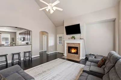 2451 Beachview Drive, Grand Prairie, TX 75054 - Photo 13