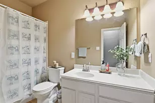 2451 Beachview Dr, Grand Prairie, TX 75054 - Photo 31