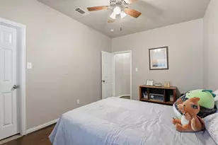 2451 Beachview Dr, Grand Prairie, TX 75054 - Photo 35