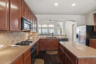 2451 Beachview Dr, Grand Prairie, TX 75054 - Photo 11