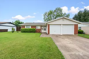 613 Whitener Rd, Euless, TX 76040 - Photo 1