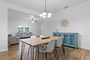 611 Cherry St, Bowie, TX 76230 - Photo 7