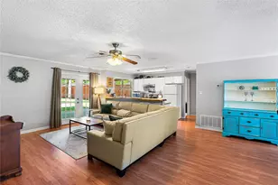 904 Kent Dr, Gainesville, TX 76240 - Photo 5