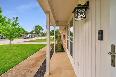 445 Parkridge Boulevard, Burleson, TX 76028 - Photo 5