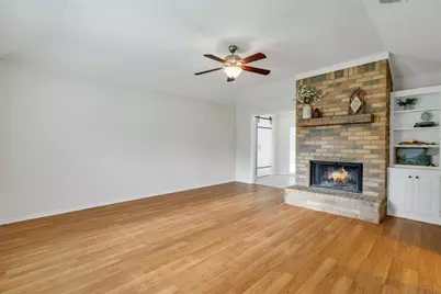 445 Parkridge Boulevard, Burleson, TX 76028 - Photo 7