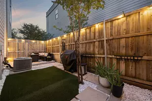 2715 Kimsey Dr, Dallas, TX 75235 - Photo 17