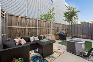 2715 Kimsey Dr, Dallas, TX 75235 - Photo 29