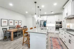 2832 Cedar Elm Dr, Carrollton, TX 75010 - Photo 5