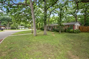 1311 W Lavender Ln, Arlington, TX 76013 - Photo 23