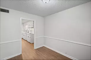 1311 W Lavender Ln, Arlington, TX 76013 - Photo 7