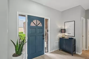 209 Cimarron Trail, Irving, TX 75063 - Photo 17