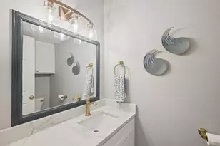 209 Cimarron Trail, Irving, TX 75063 - Photo 7