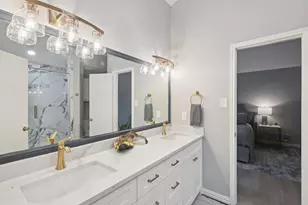 209 Cimarron Trail, Irving, TX 75063 - Photo 35