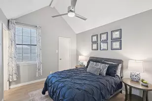 209 Cimarron Trail, Irving, TX 75063 - Photo 13