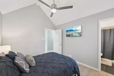 209 Cimarron Trail #6, Irving, TX 75063 - Photo 37