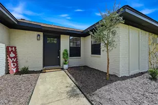 3813 Fox Hollow Dr, Bedford, TX 76021 - Photo 3