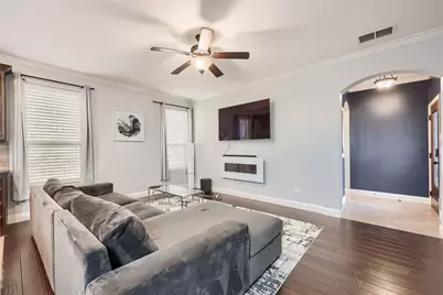 5035 Venecia Way, Grand Prairie, TX 75052 - Photo 7