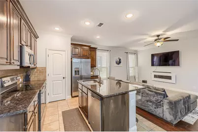 5035 Venecia Way, Grand Prairie, TX 75052 - Photo 3