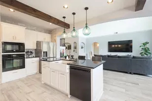 2707 Elmwood Dr, Burleson, TX 76028 - Photo 15