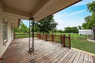 571 S 1st St, Point, TX 75472 - Photo 19