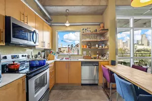 1001 Belleview St, Dallas, TX 75215 - Photo 15