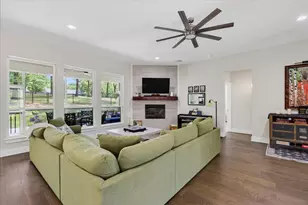 233 Hide A Way Dr, Mabank, TX 75156 - Photo 5