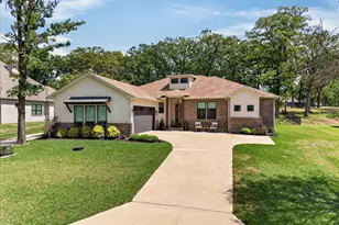 233 Hide A Way Dr, Mabank, TX 75156 - Photo 3