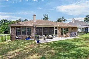 233 Hide A Way Dr, Mabank, TX 75156 - Photo 1