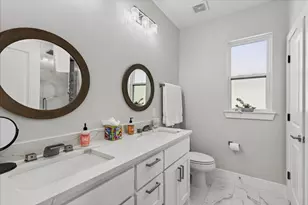 233 Hide A Way Dr, Mabank, TX 75156 - Photo 21