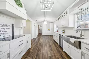 16016 Plum Ln, Frisco, TX 75072 - Photo 13