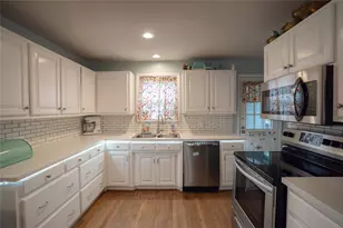 201 S Lane St, Decatur, TX 76234 - Photo 7