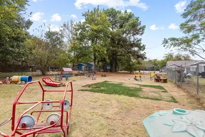 1905 E Price St, Paris, TX 75460 - Photo 33