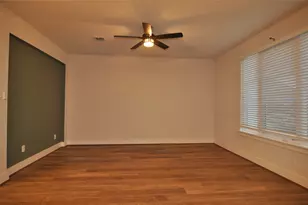 829 Crystal Oak Ln, Arlington, TX 76005 - Photo 9