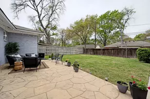 10521 Evangeline Way, Dallas, TX 75218 - Photo 15