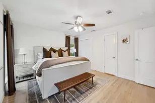 10521 Evangeline Way, Dallas, TX 75218 - Photo 13