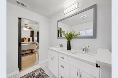 10521 Evangeline Way, Dallas, TX 75218 - Photo 15