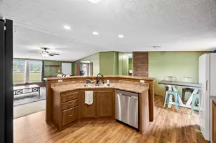 10020 Lavinder Ln, Crowley, TX 76036 - Photo 7