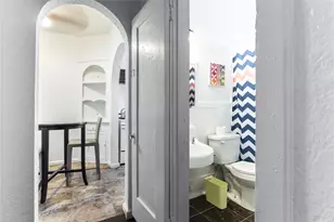 320 W Canty St, Dallas, TX 75208 - Photo 5